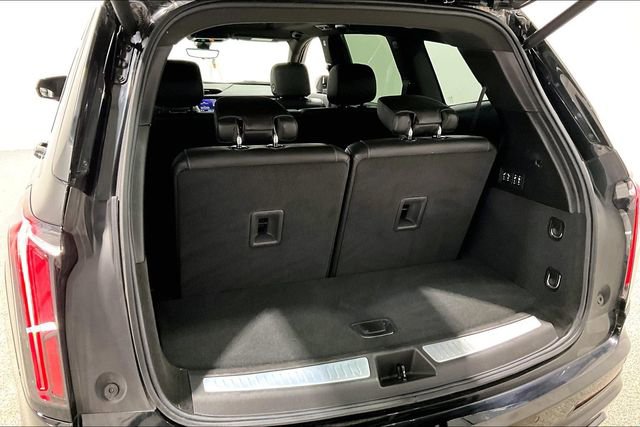 Used 2023 Cadillac XT6 Sport w/ Technology Package image 38