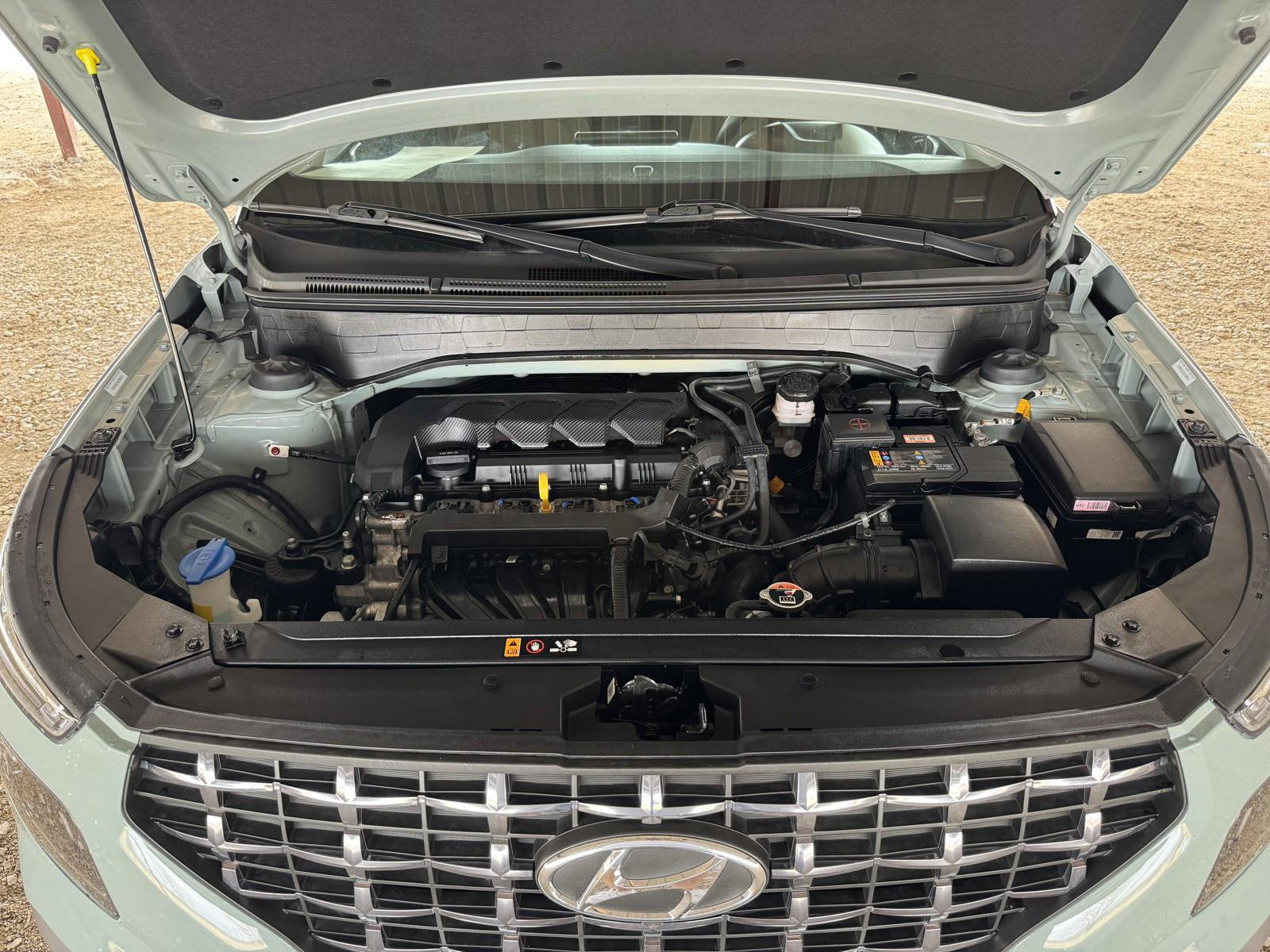 Used 2025 Hyundai Venue SEL image 38