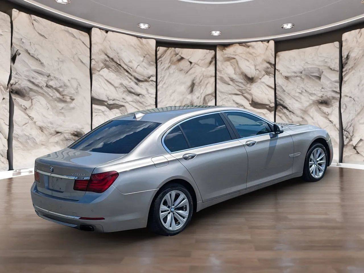 Used 2013 BMW 740Li xDrive AWD/4WD image 13