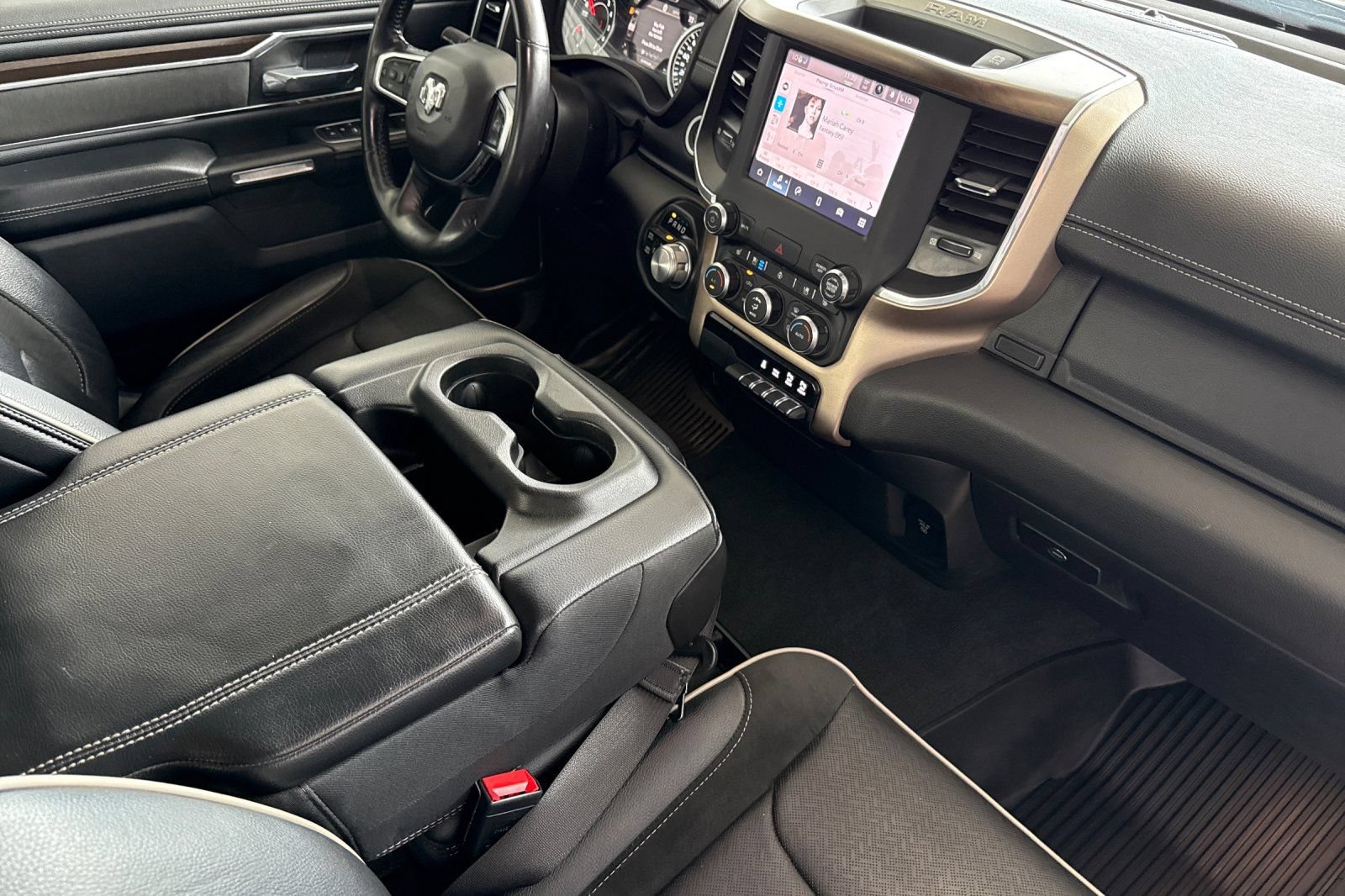 Used 2022 RAM 1500 Laramie AWD/4WD image 16