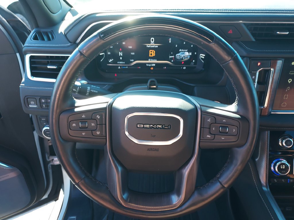 Used 2024 GMC Yukon Denali Ultimate AWD/4WD image 17