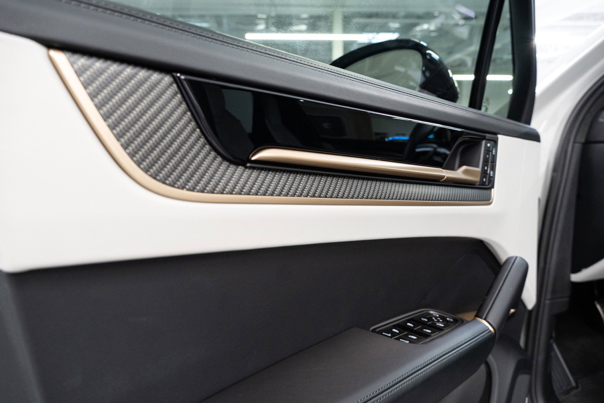 Used 2025 Porsche Cayenne GTS image 11