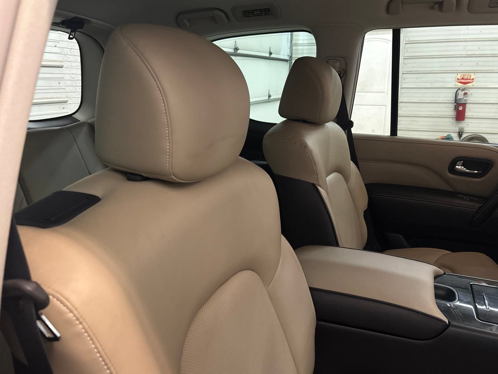 Used 2023 INFINITI QX80 Premium Select w/ Cargo Package AWD/4WD image 32
