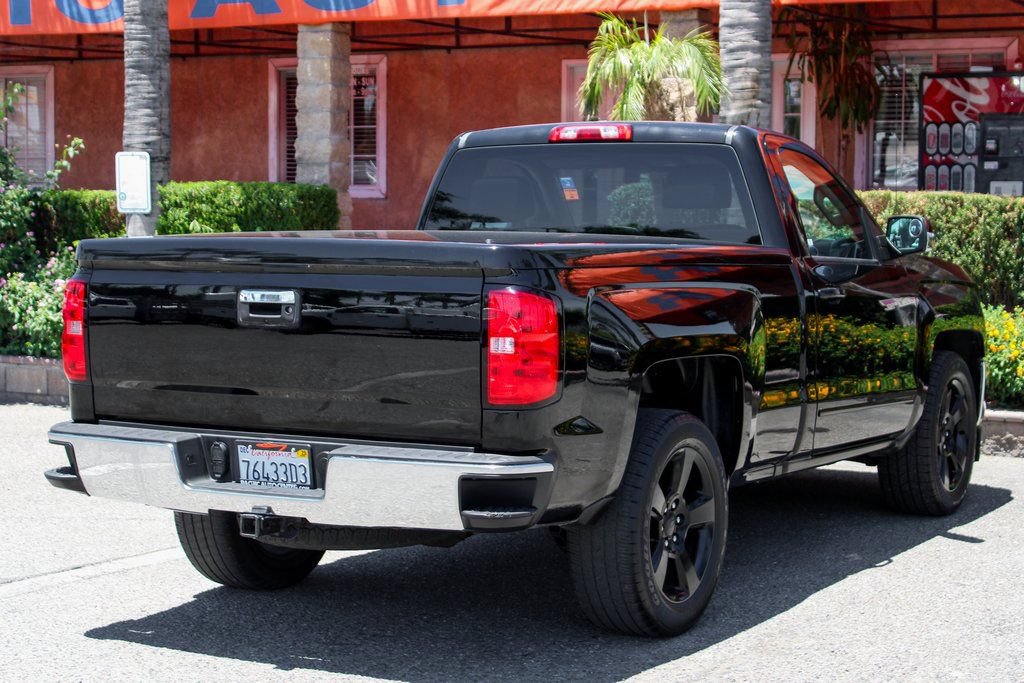 Used 2016 Chevrolet Silverado 1500 LT w/ LT Convenience Package RWD image 10