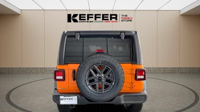 Used 2025 Jeep Wrangler Unlimited Sport AWD/4WD image 4