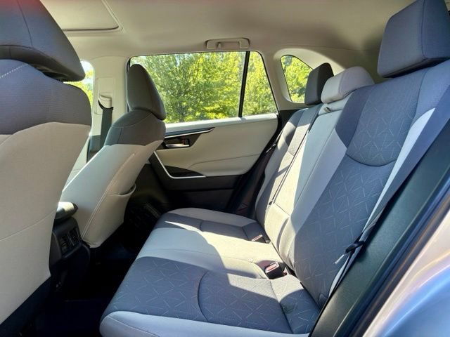 Used 2025 Toyota RAV4 XLE w/ Convenience Package AWD/4WD image 27