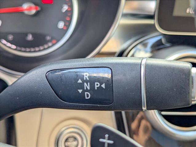 Used 2022 Mercedes-Benz GLC 300 image 12