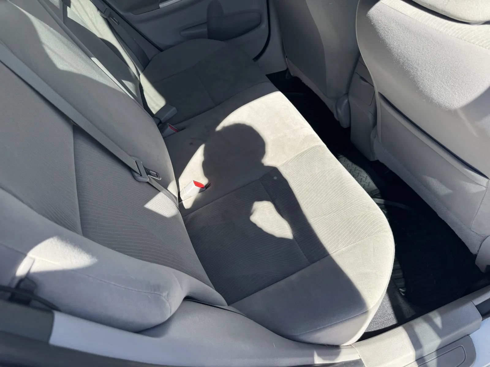 Used 2012 Toyota Corolla LE FWD image 33