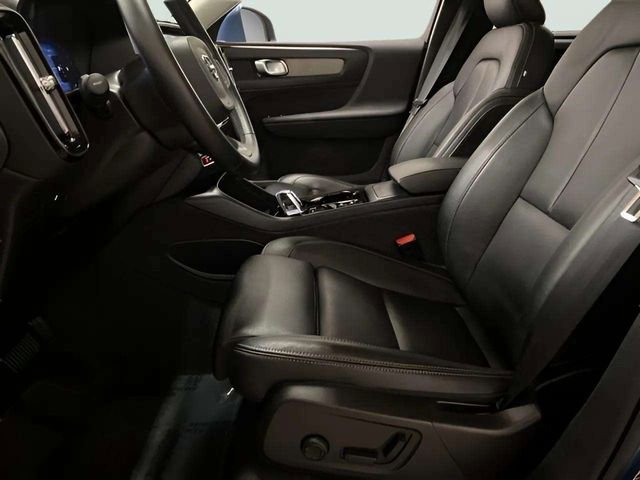 Used 2025 Volvo XC40 B5 Plus AWD/4WD image 66