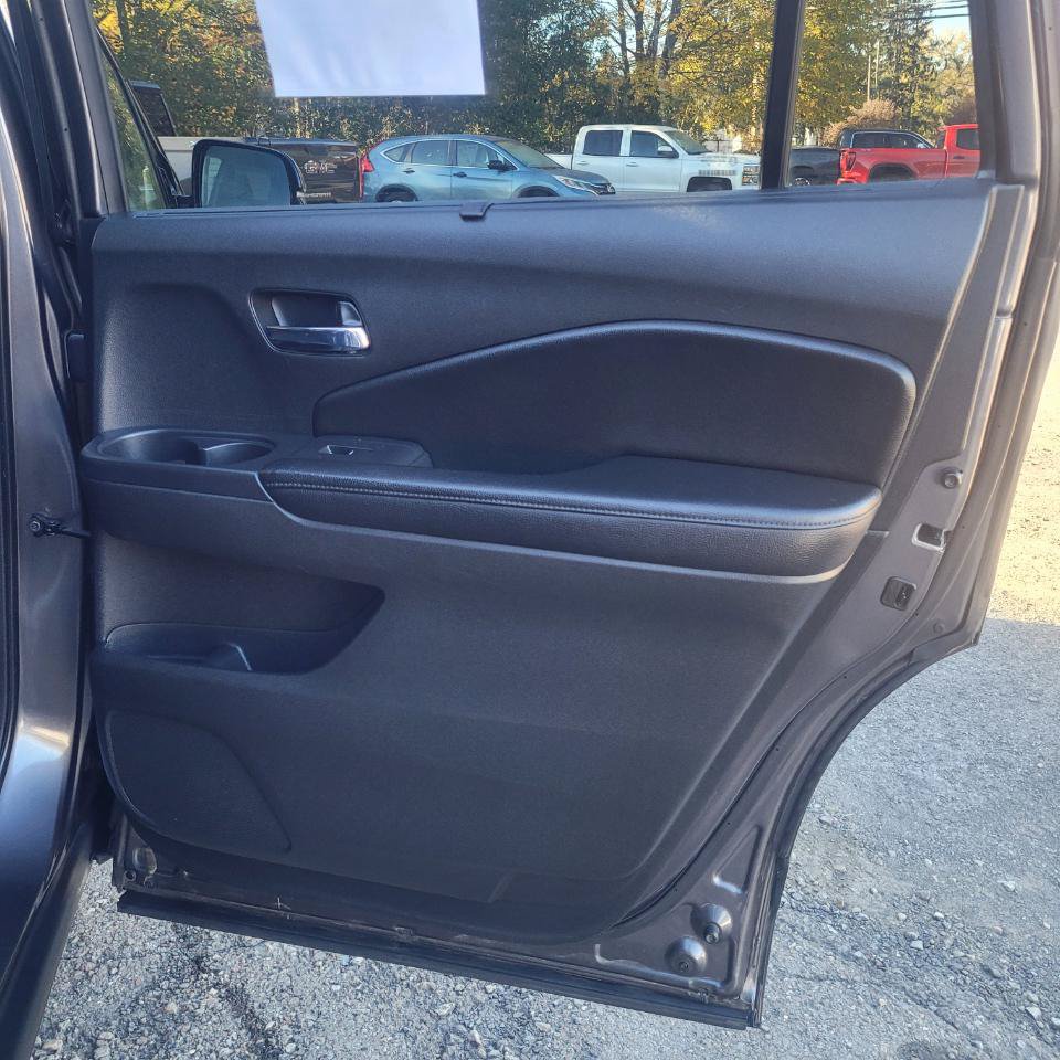 Used 2017 Honda Pilot Elite image 33
