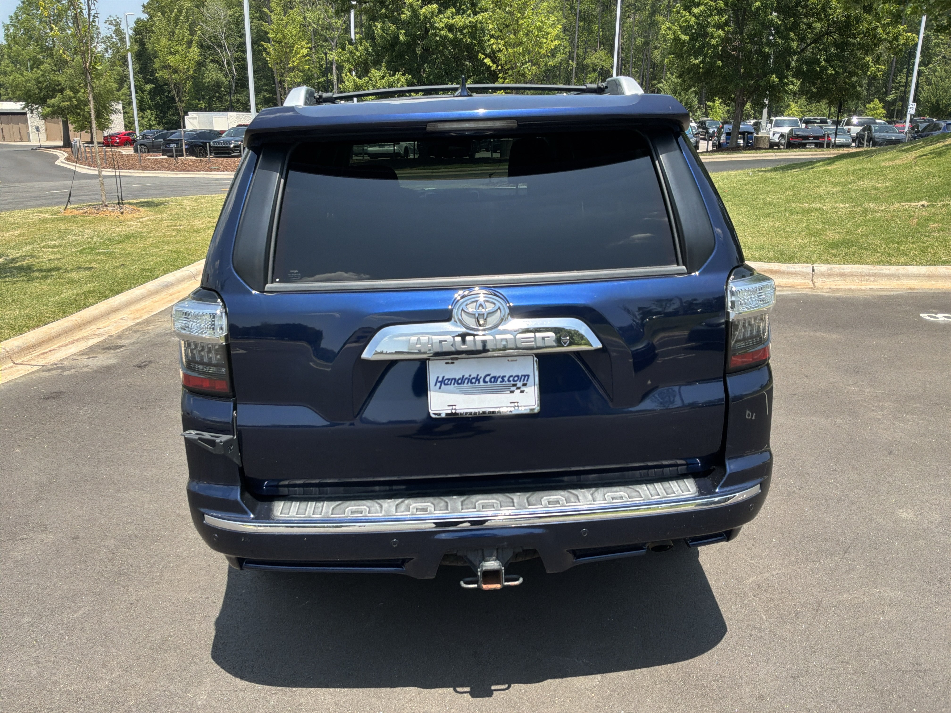 Used 2020 Toyota 4Runner Limited AWD/4WD image 9