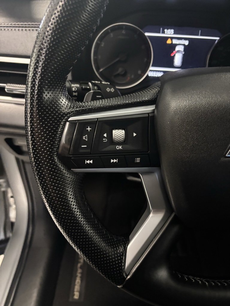 Used 2024 Mitsubishi Outlander SE image 14