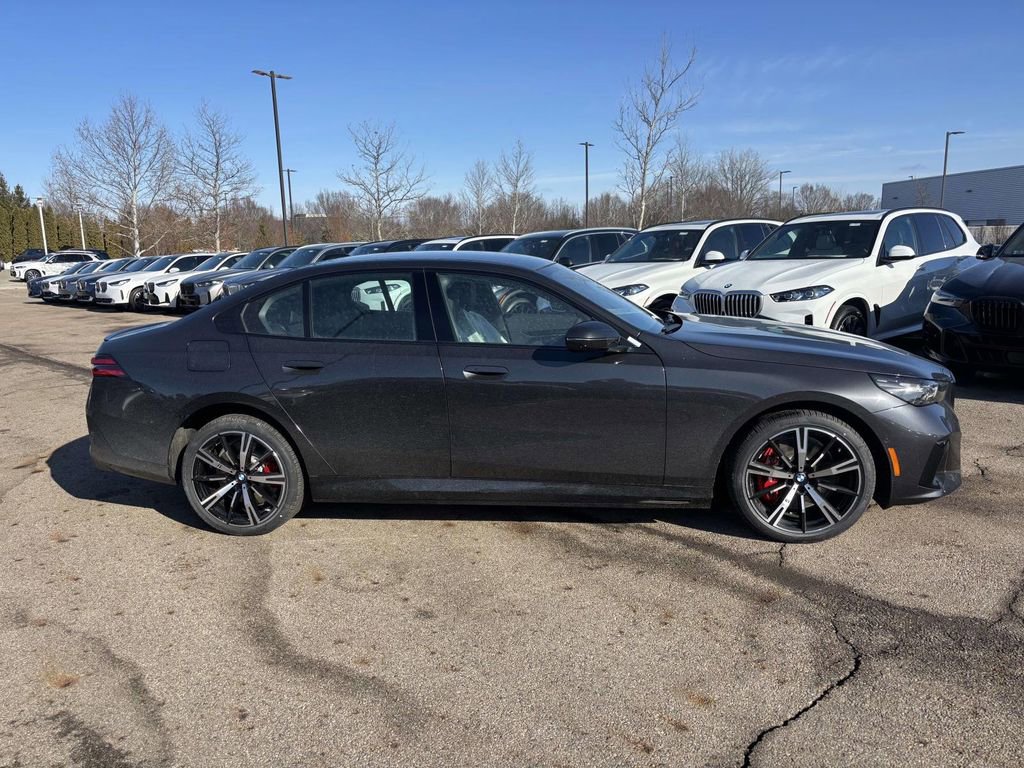 New 2026 BMW 550e xDrive image 8