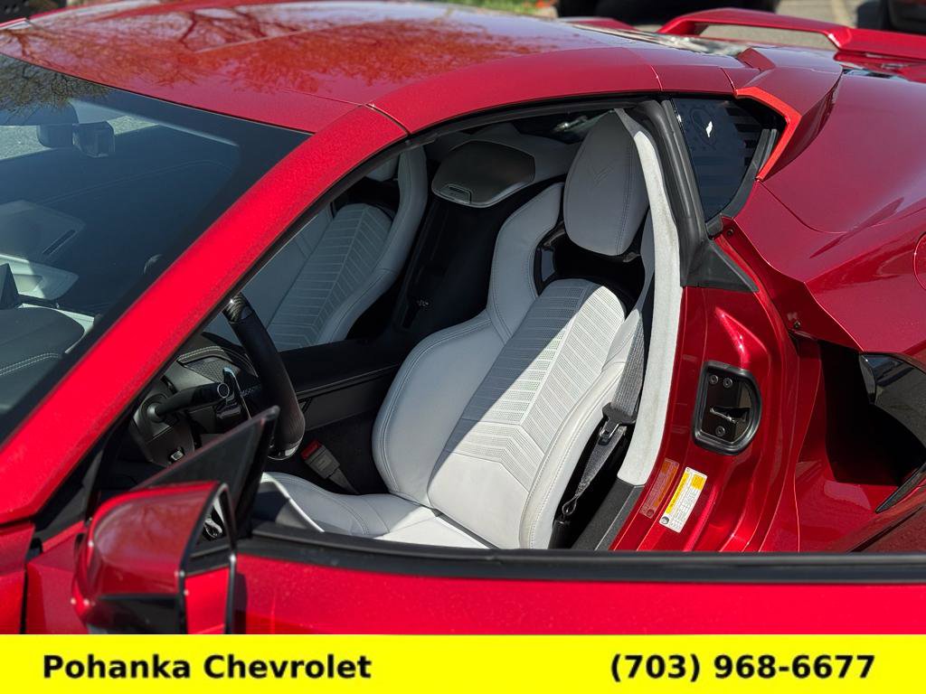 Used 2023 Chevrolet Corvette Stingray Premium Cpe w/ Z51 Performance Package image 16