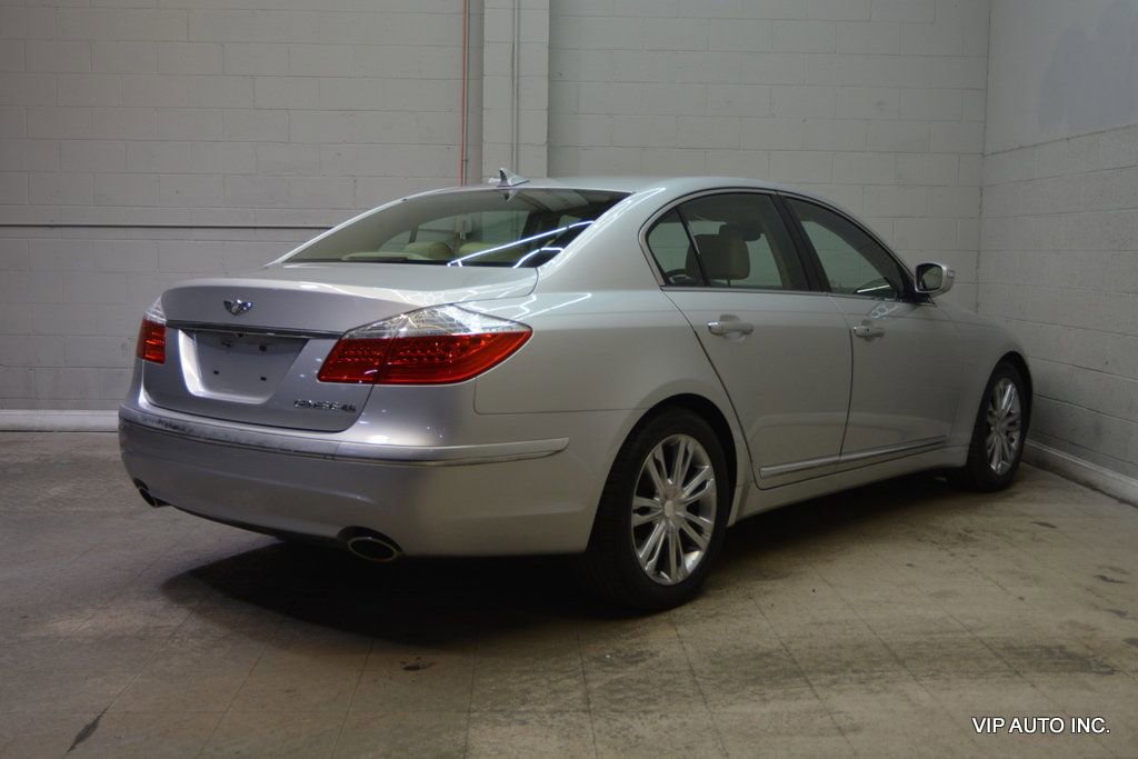 Used 2010 Hyundai Genesis 4.6 RWD image 4