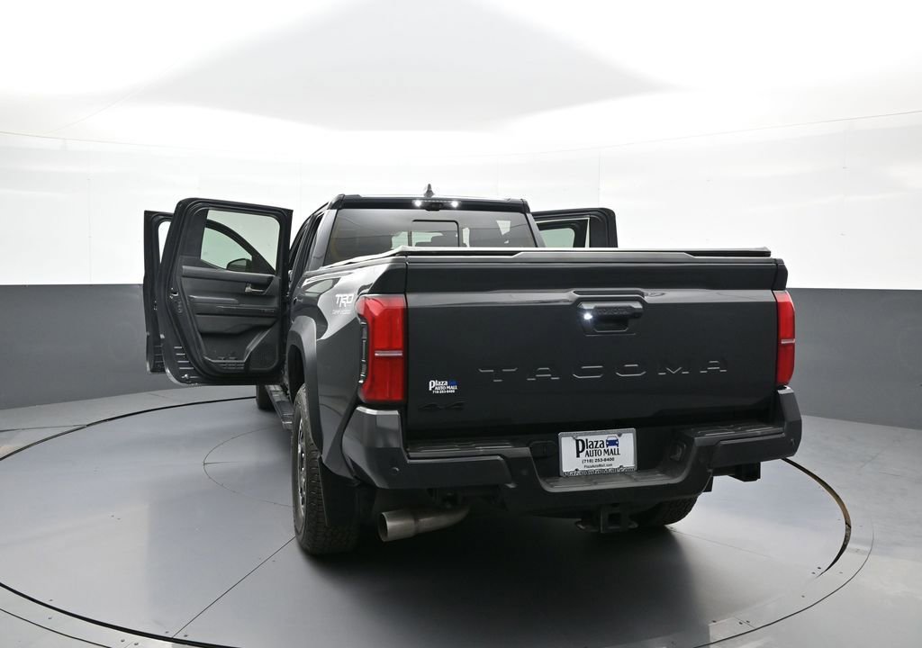 Certified 2024 Toyota Tacoma TRD Off-Road AWD/4WD image 46