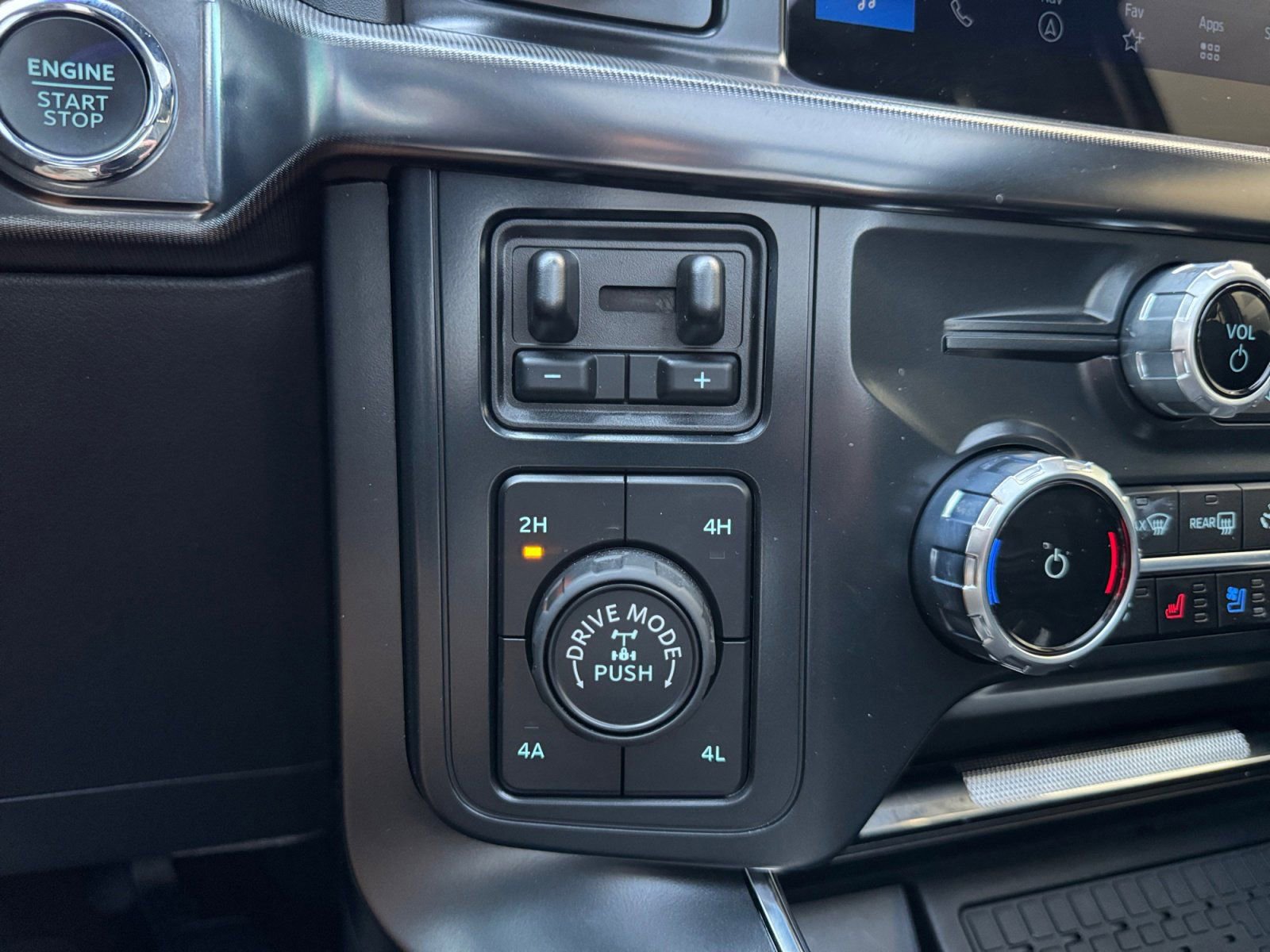 Certified 2025 Ford F150 Raptor image 25