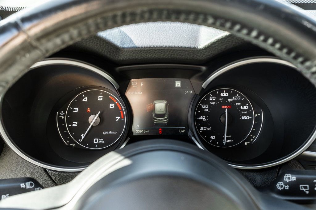 Used 2022 Alfa Romeo Stelvio Ti w/ Active Assist Plus Package image 18