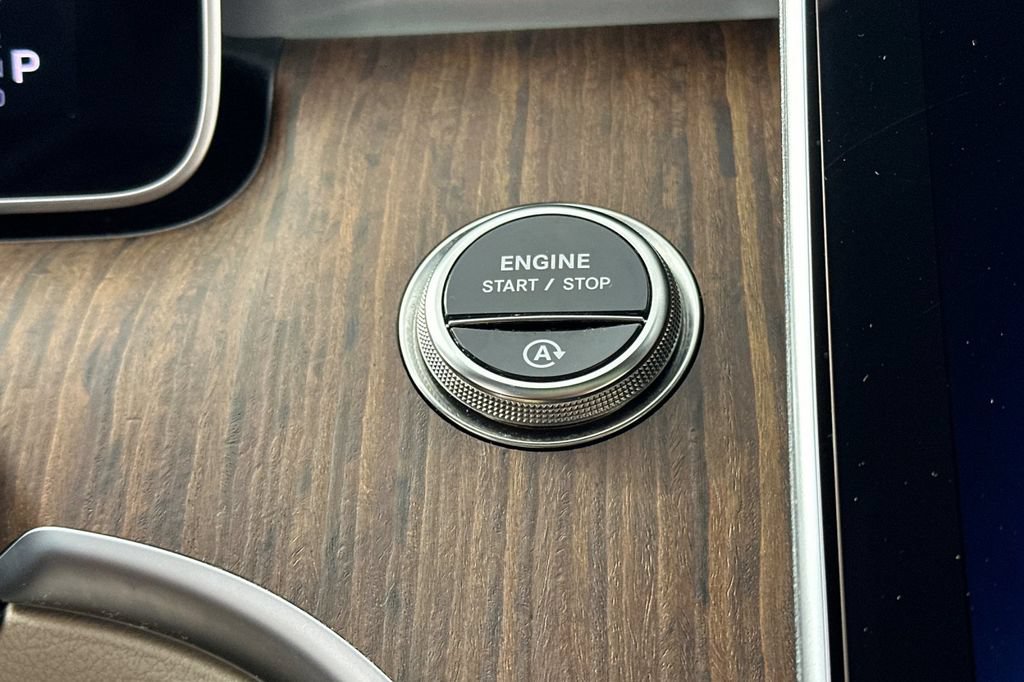 Certified 2025 Mercedes-Benz C 300 Sedan image 26