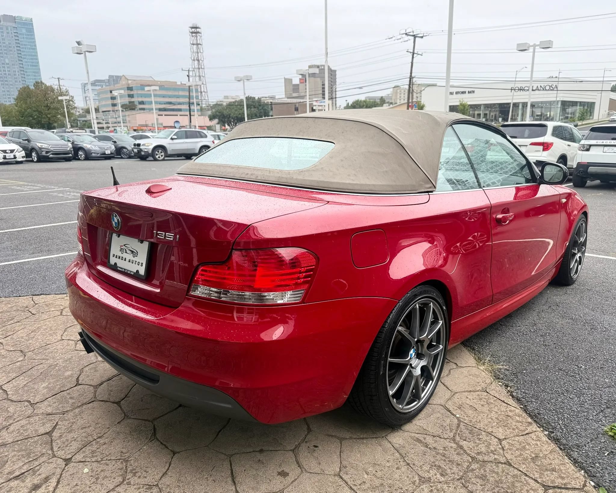Used 2011 BMW 135i Convertible RWD image 7