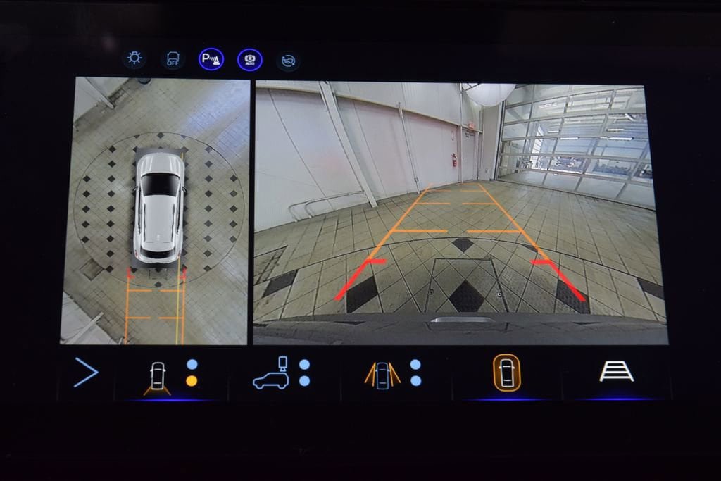 New 2027 Chevrolet Bolt RS w/ Technology Package FWD image 50