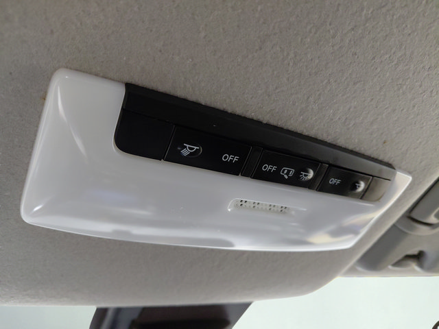 Used 2024 Nissan Versa S w/ Trunk Package FWD image 32