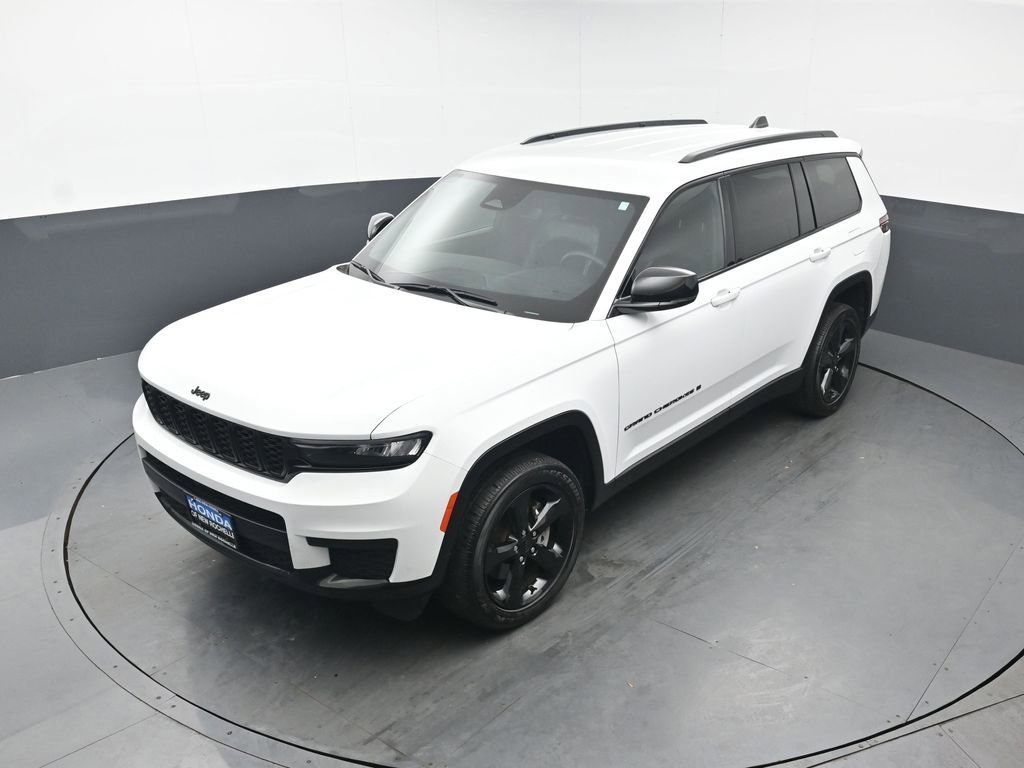 Used 2023 Jeep Grand Cherokee L Laredo image 31