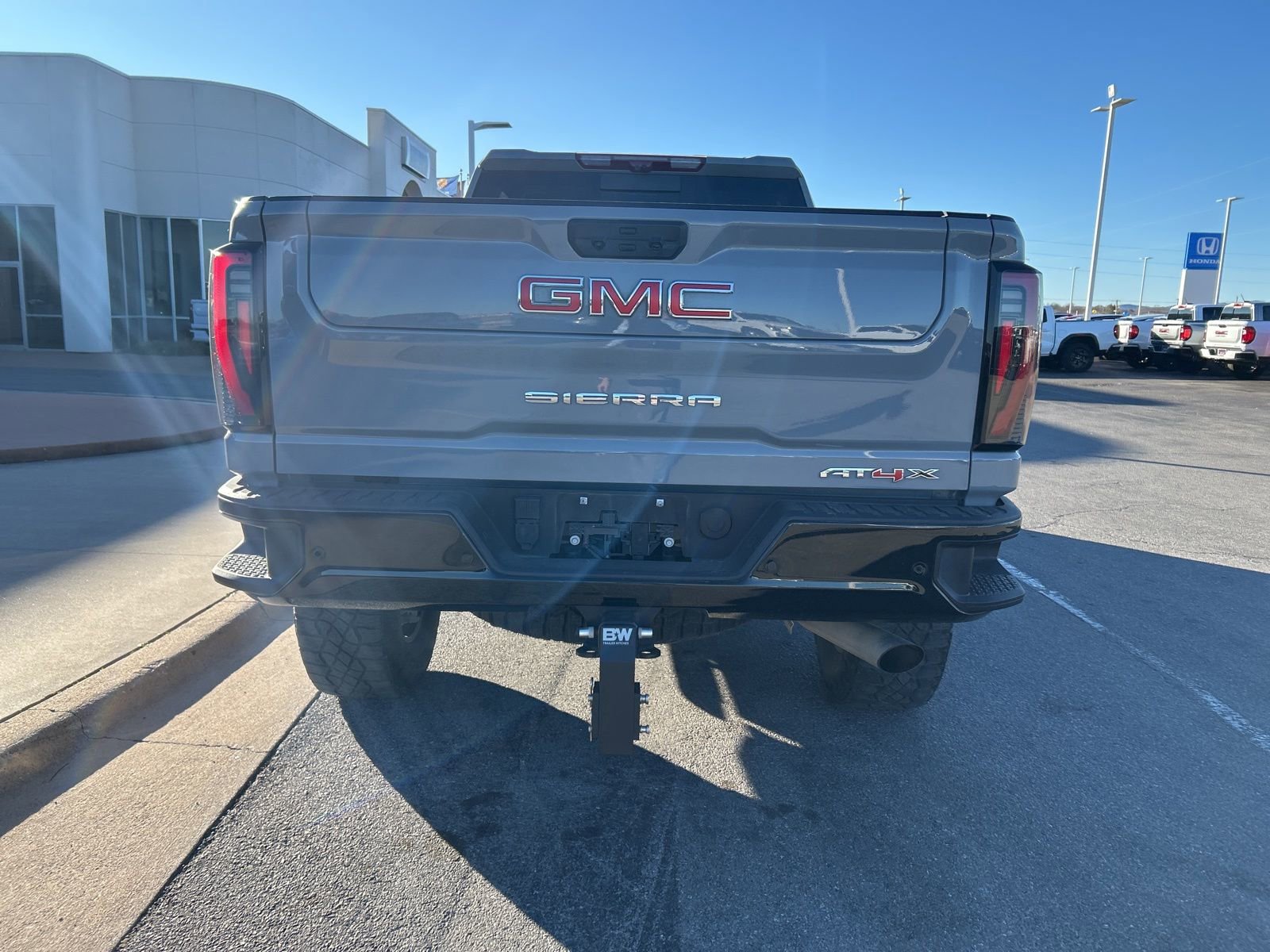 Used 2024 GMC Sierra 2500 AT4X image 6