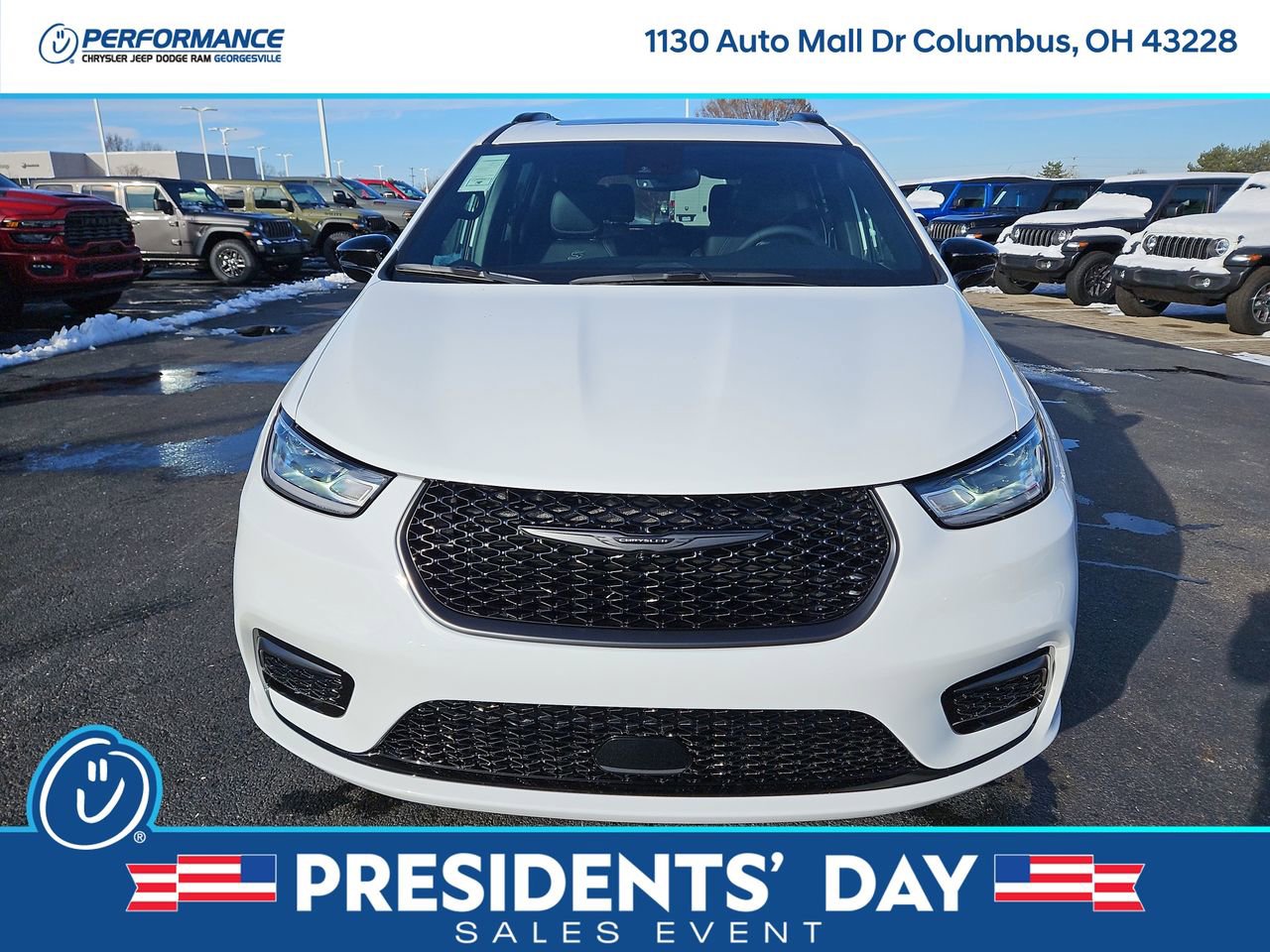 New 2026 Chrysler Pacifica Select image 2