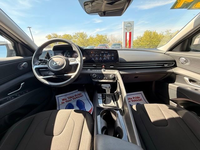 Used 2024 Hyundai Elantra SEL w/ Convenience Package image 20