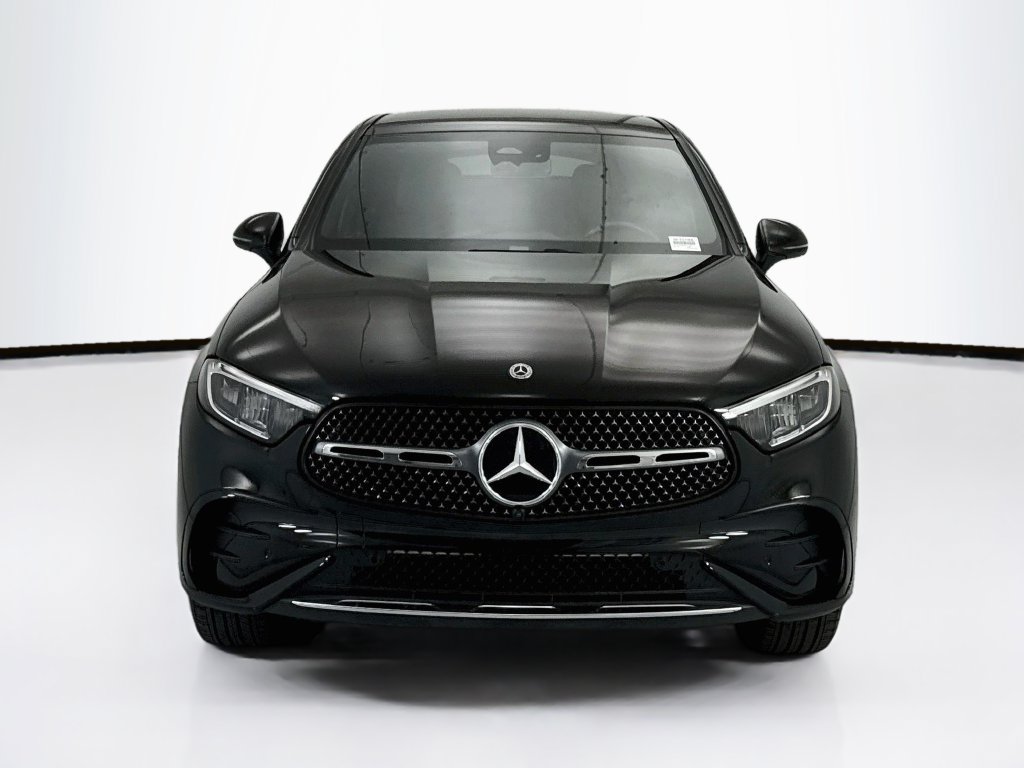 Used 2024 Mercedes-Benz GLC 300 4MATIC image 2