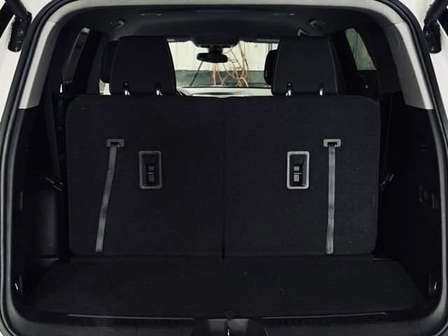 Used 2023 GMC Acadia SLE w/ Driver Convenience Package image 10