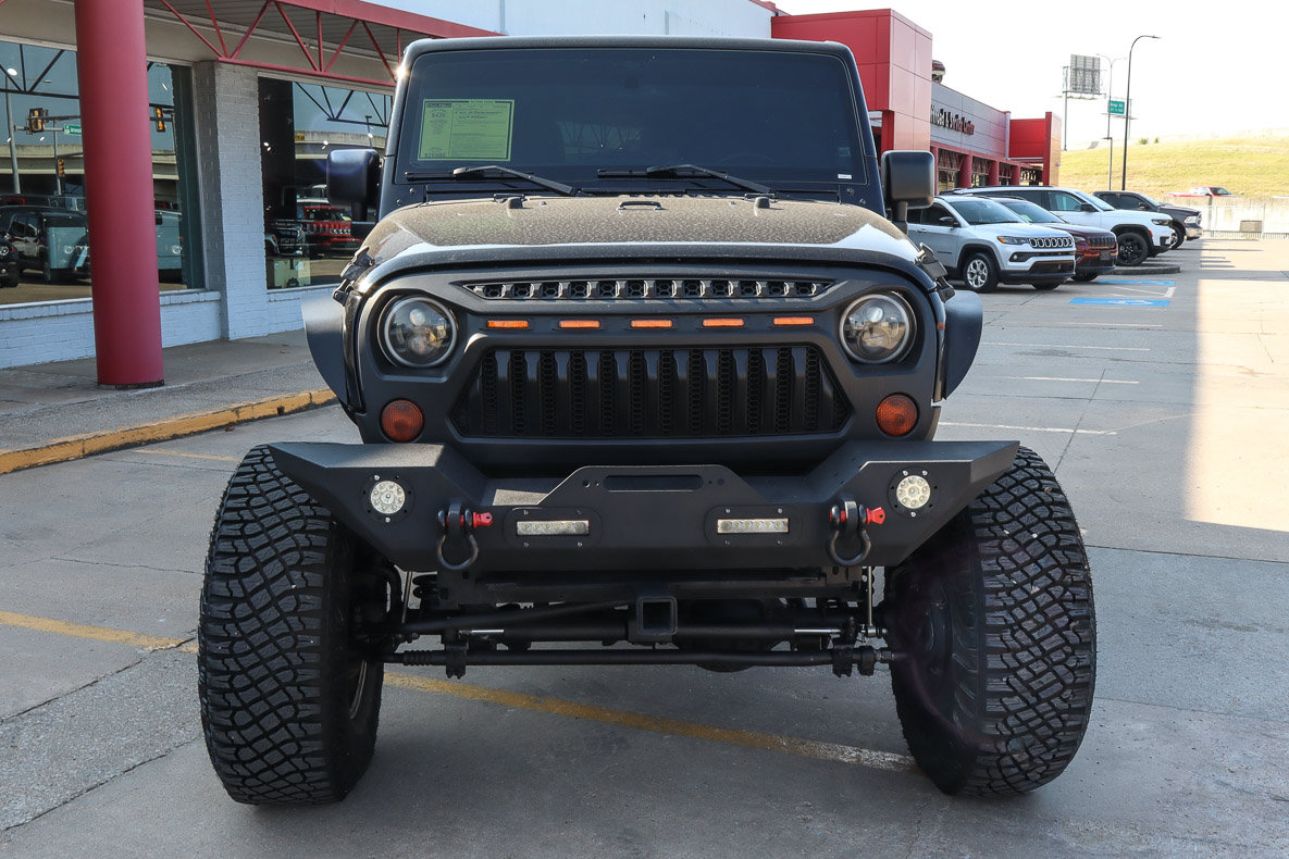 Used 2018 Jeep Wrangler Unlimited Sport S AWD/4WD image 3