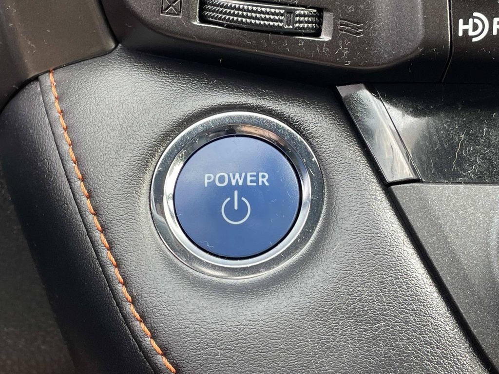 Used 2017 Toyota RAV4 SE AWD/4WD image 33