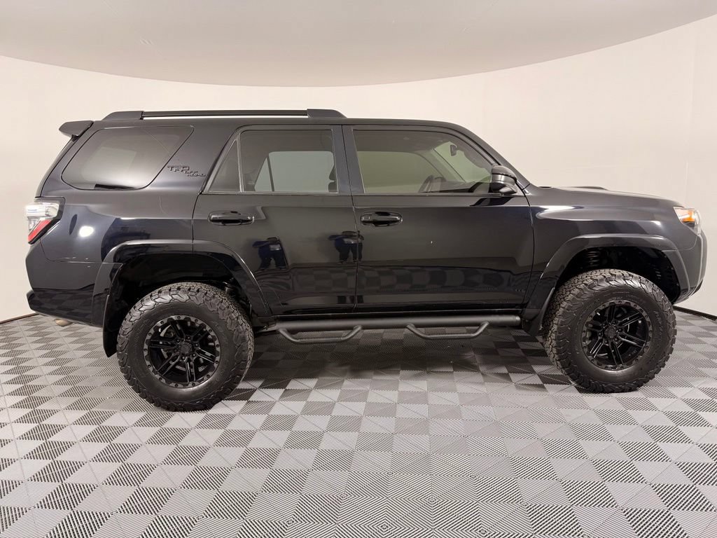 Used 2021 Toyota 4Runner TRD Off-Road AWD/4WD image 7