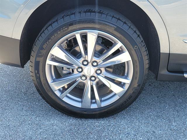 Certified 2023 Cadillac XT5 Premium Luxury FWD image 5