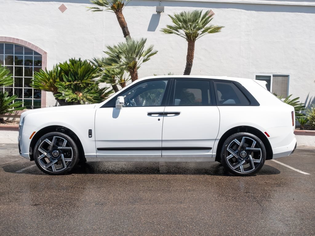 New 2027 Rolls-Royce Cullinan Black Badge AWD/4WD image 3
