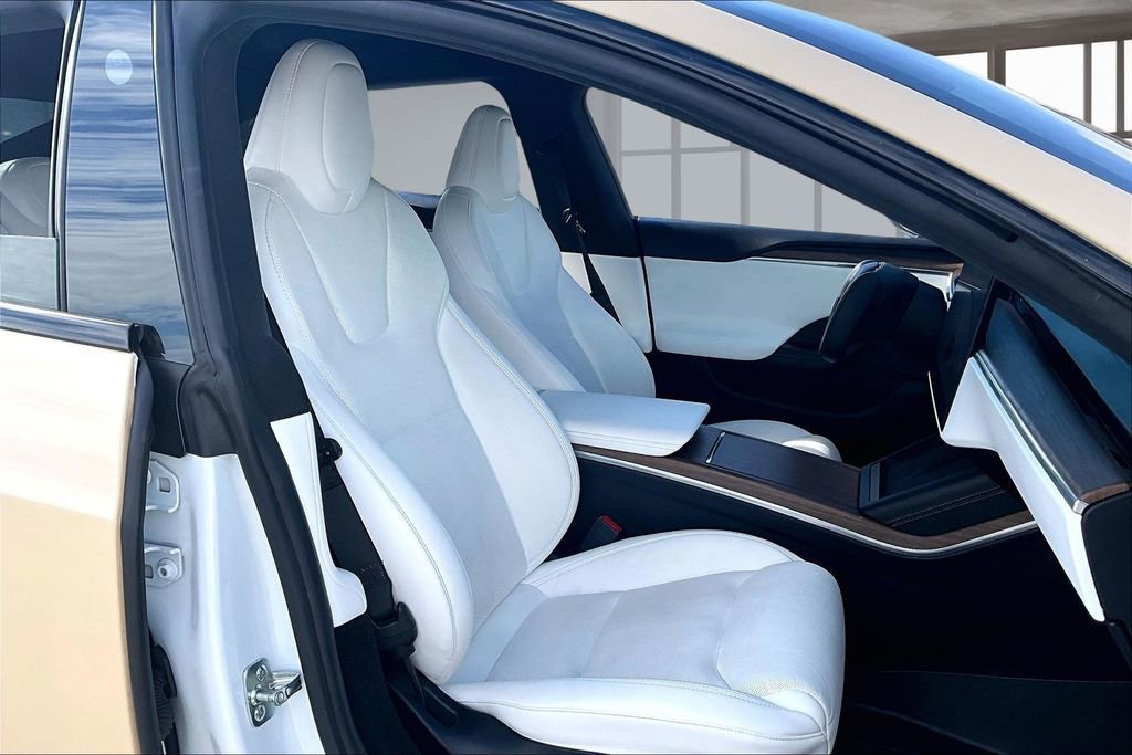 Used 2022 Tesla Model S image 27