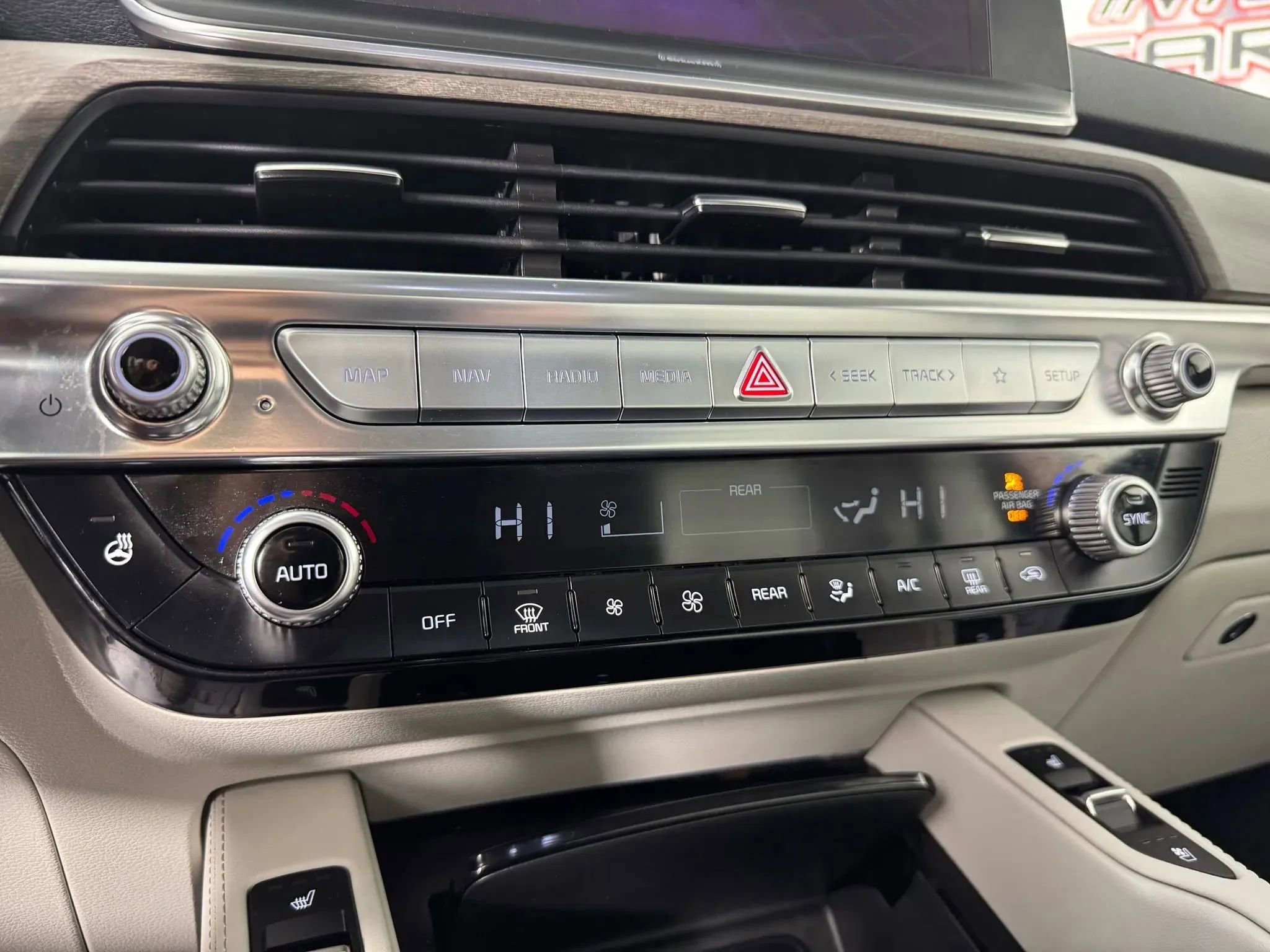 Used 2022 Kia Telluride EX w/ EX Premium Package AWD/4WD image 21