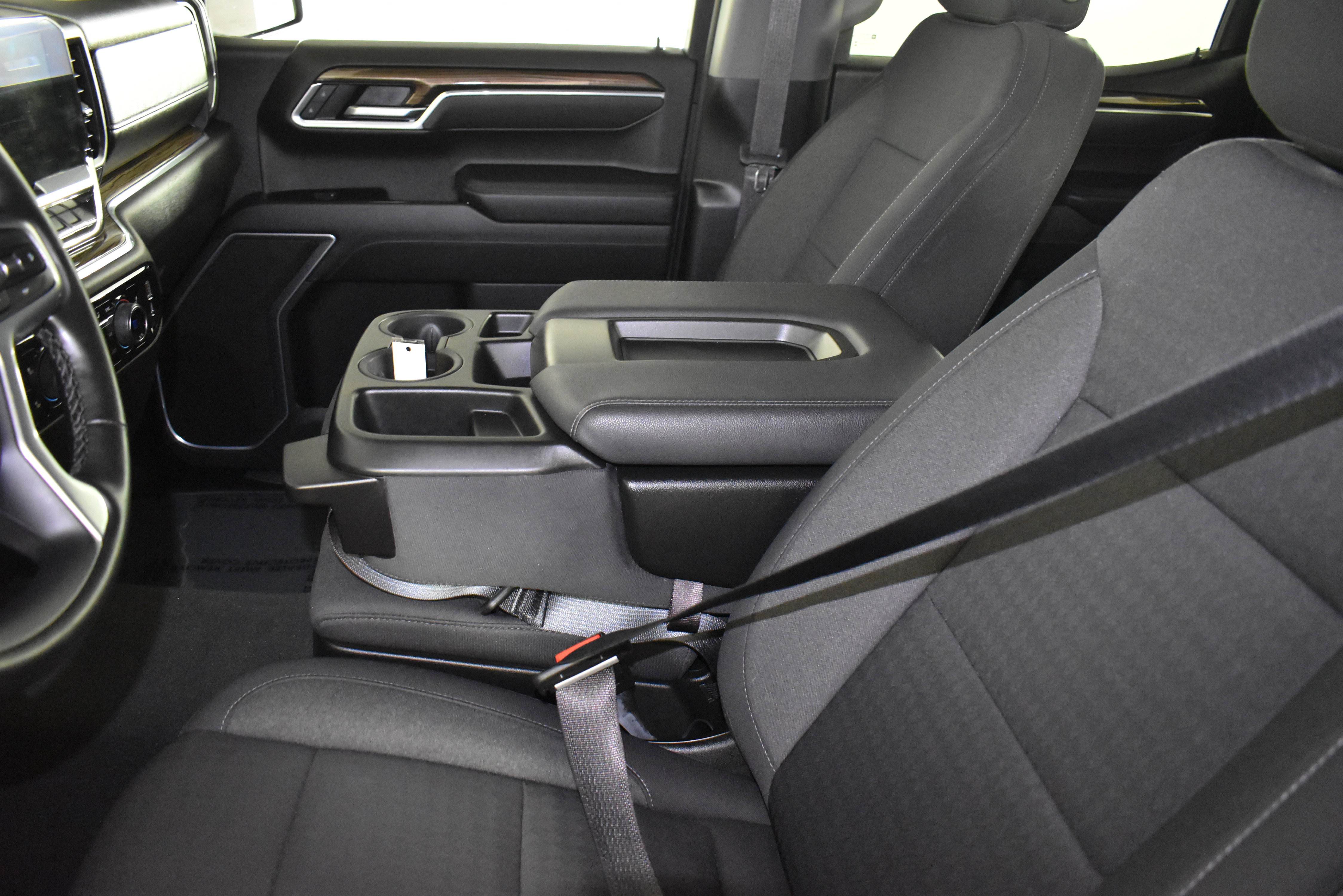 Used 2025 Chevrolet Silverado 1500 LT image 42