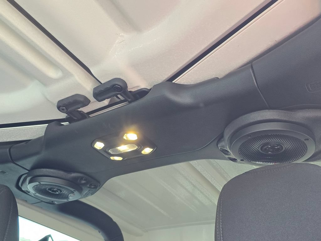 Used 2022 Jeep Wrangler Sport AWD/4WD image 25
