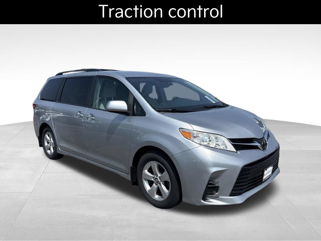 Used 2019 Toyota Sienna LE FWD image 3