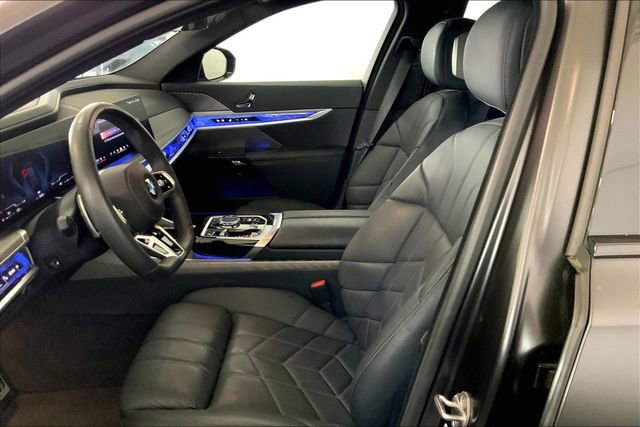 Used 2023 BMW 740i RWD image 10