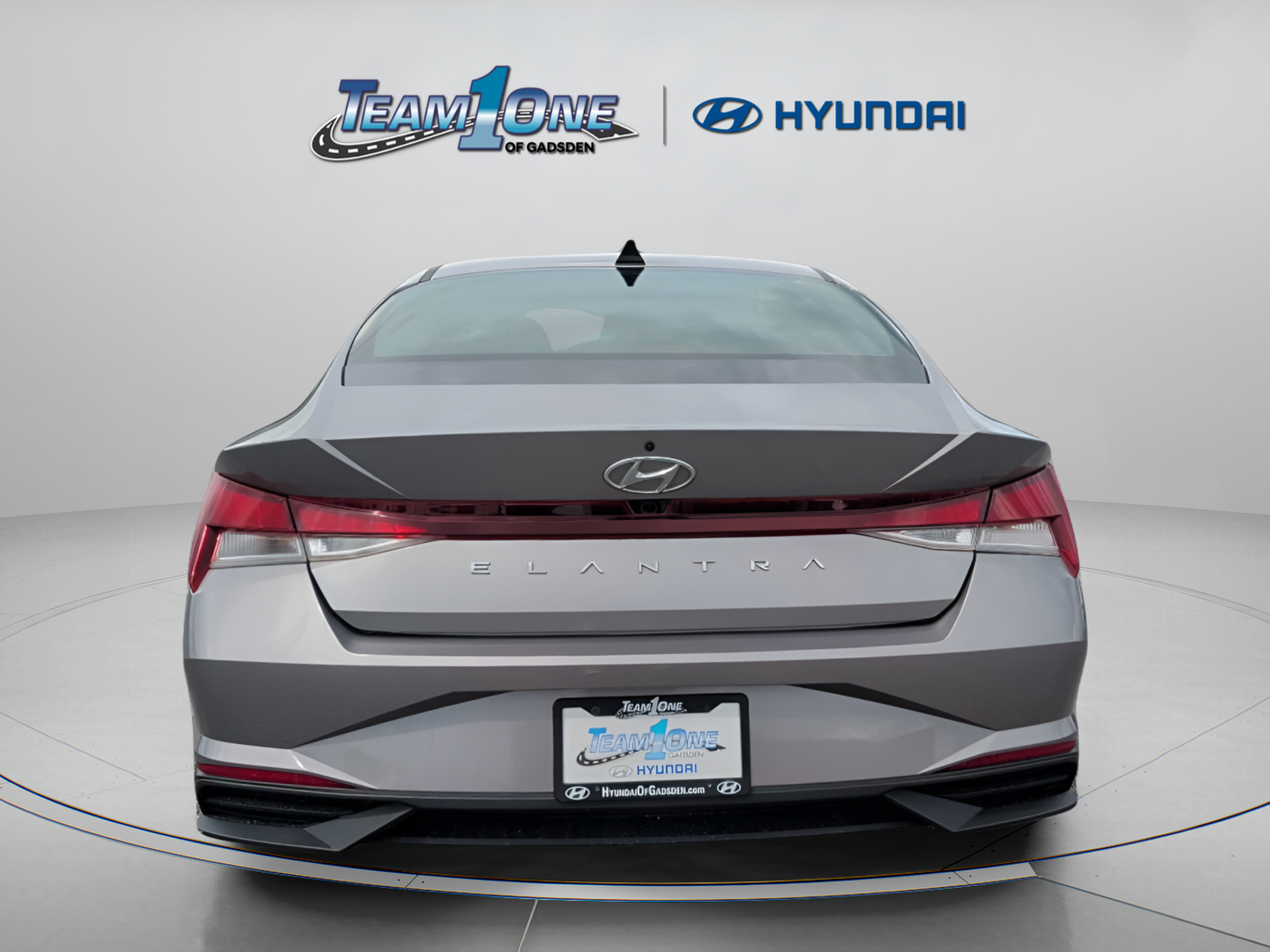 Used 2023 Hyundai Elantra SEL w/ Preferred Accessory Package FWD image 7