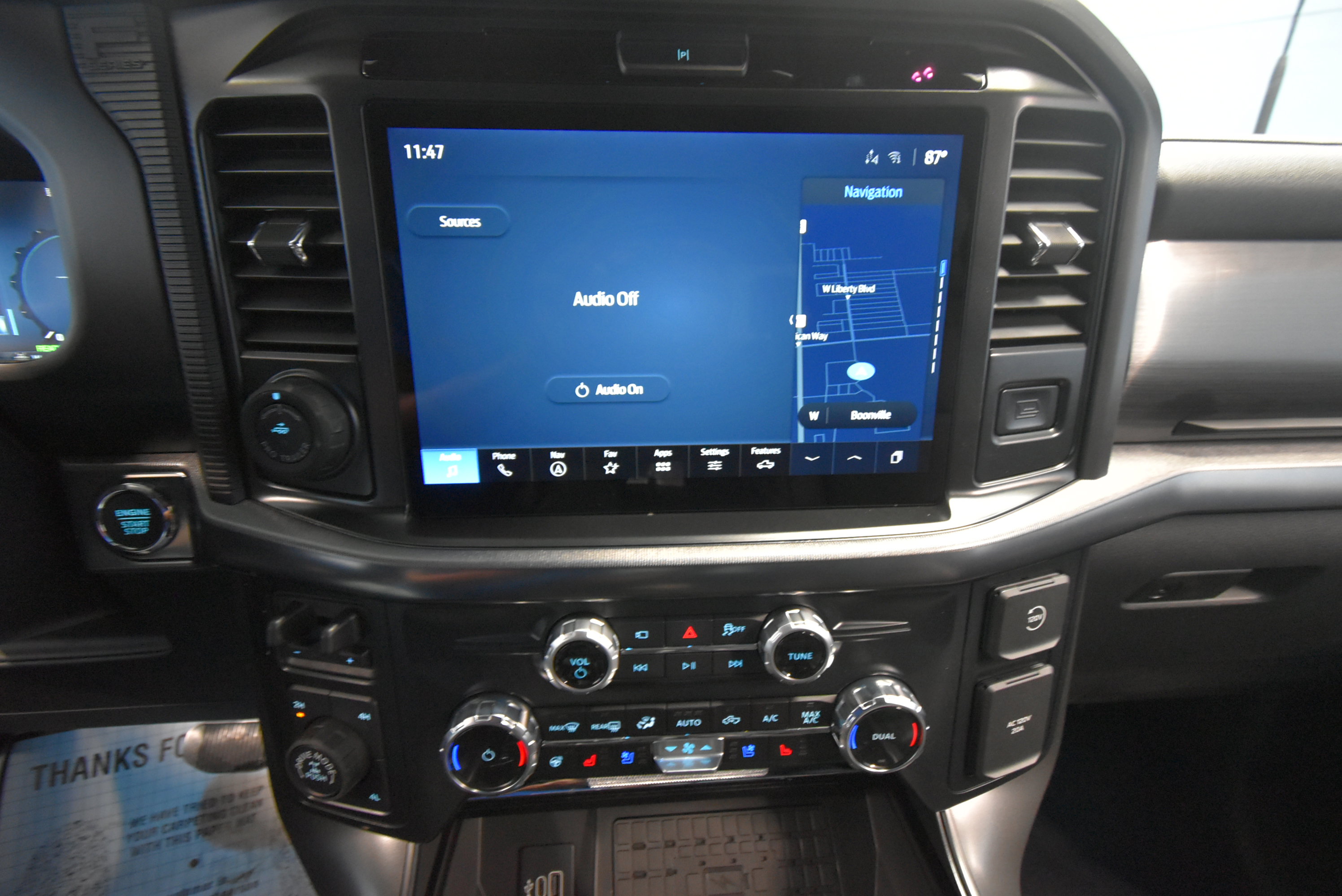 New 2025 Ford F150 Lariat w/ Equipment Group 502A High image 29