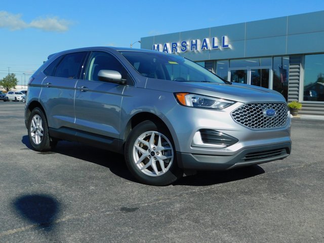 Used 2023 Ford Edge SEL image 2
