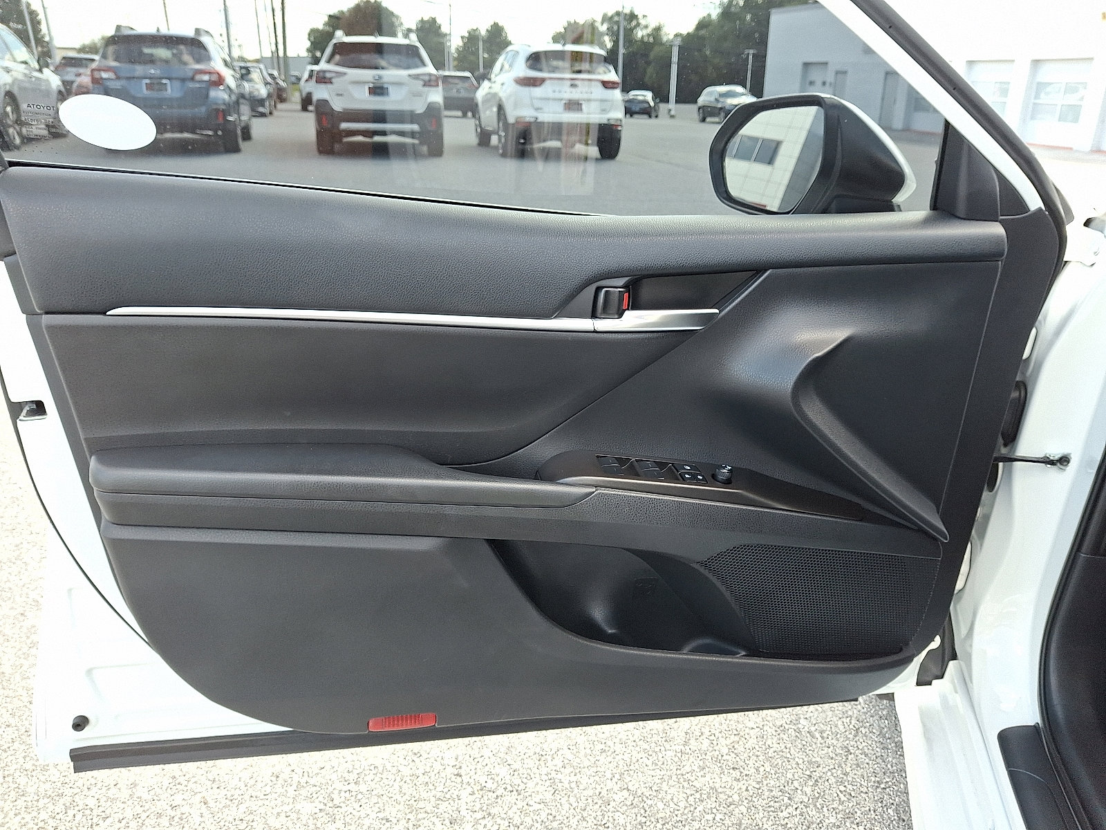 Certified 2022 Toyota Camry SE w/ Convenience Package image 13