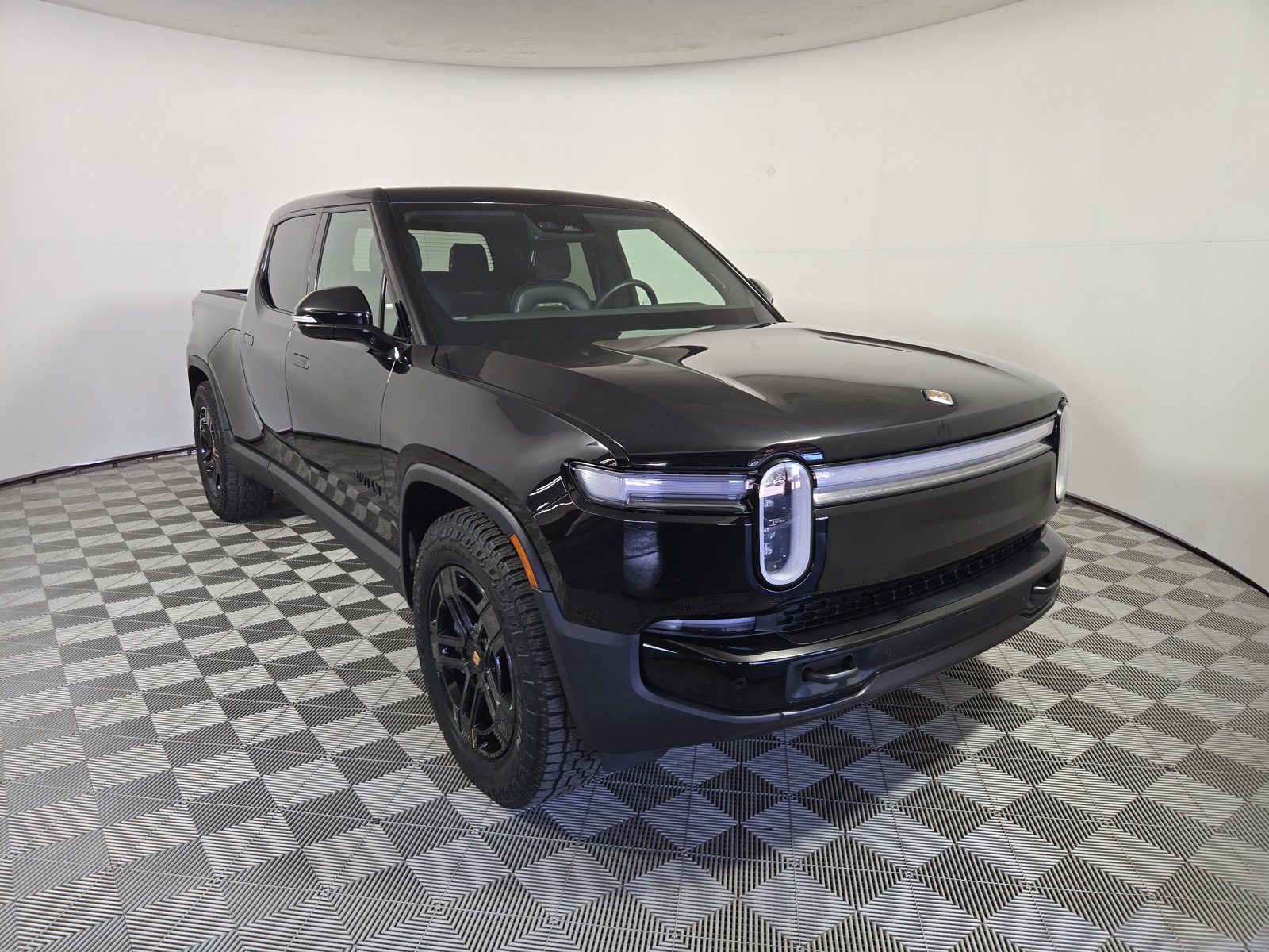 Used 2025 Rivian R1T Adventure AWD/4WD image 7