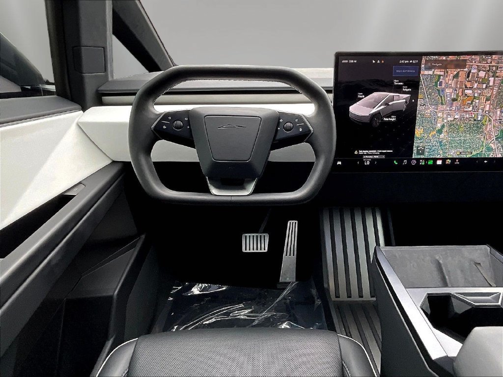 Used 2024 Tesla Cybertruck AWD Crew Cab image 9