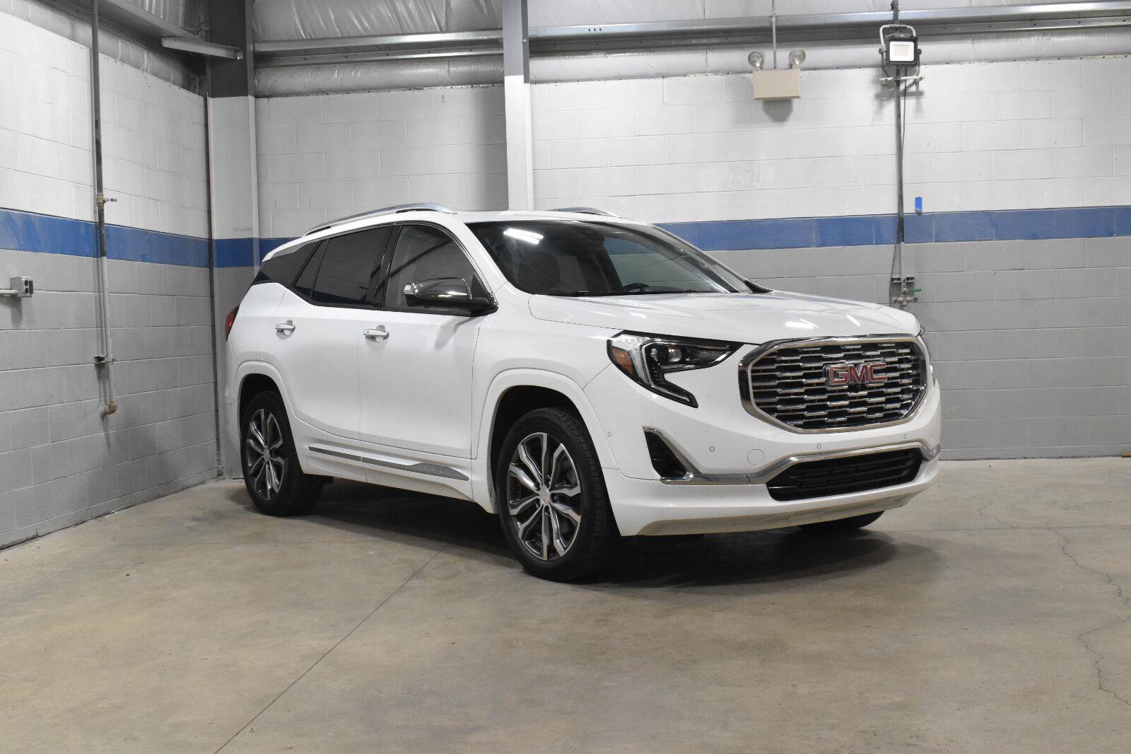 Used 2018 GMC Terrain Denali w/ Advanced Safety Package AWD/4WD image 29